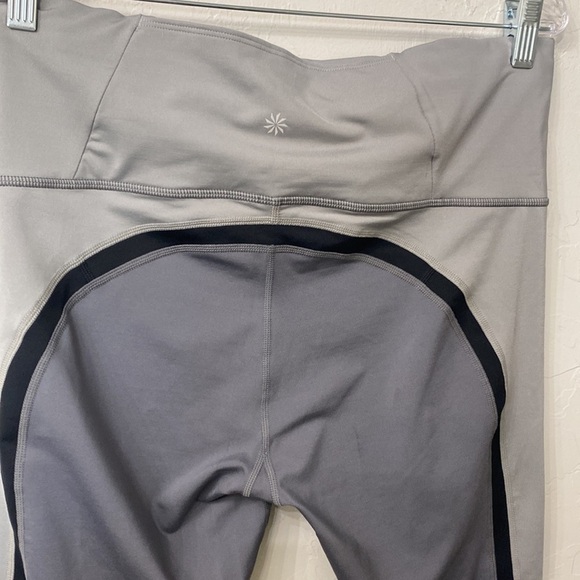 Athleta grey crop leggings size large. - Picture 8 of 14